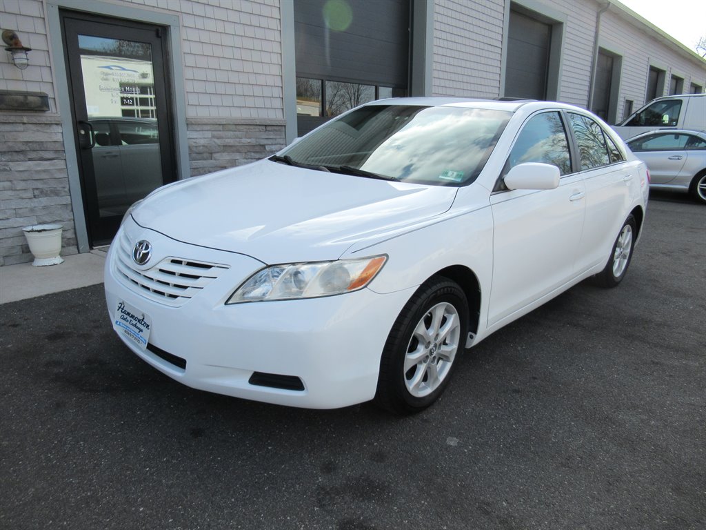 2008 Toyota Camry LE's photo