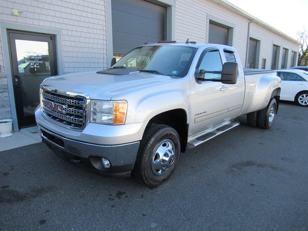 2013 GMC Sierra 3500 SLT's photo