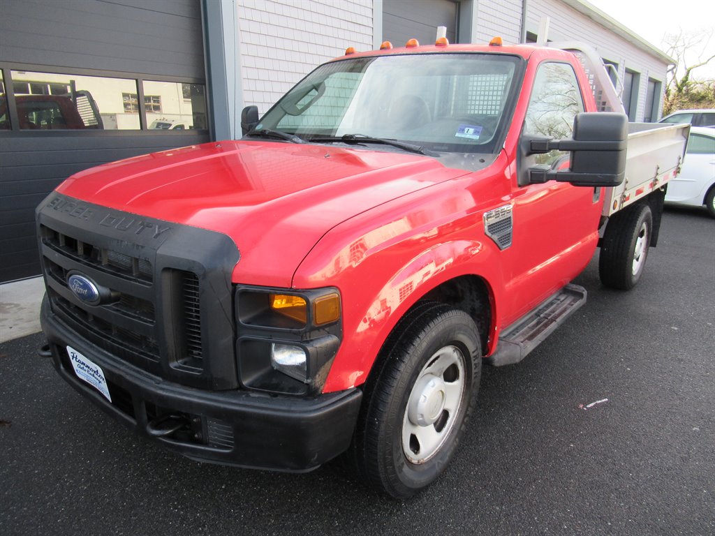 2008 Ford F-350 Super Duty Chassis Cab XL