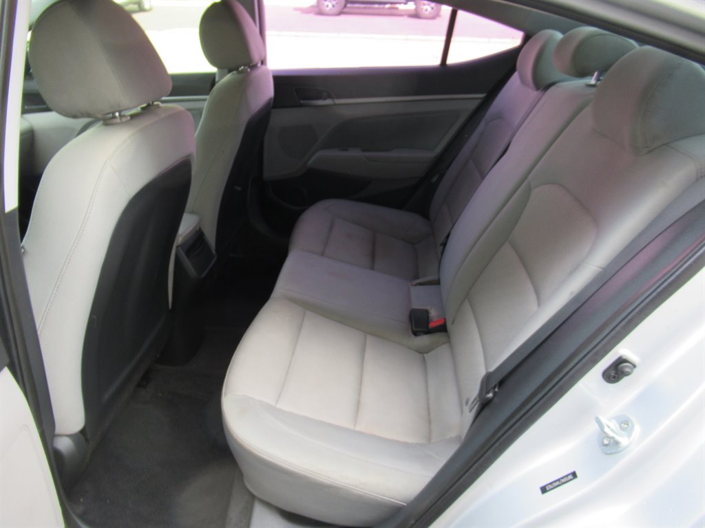 2017 Hyundai Elantra SE - Photo 14