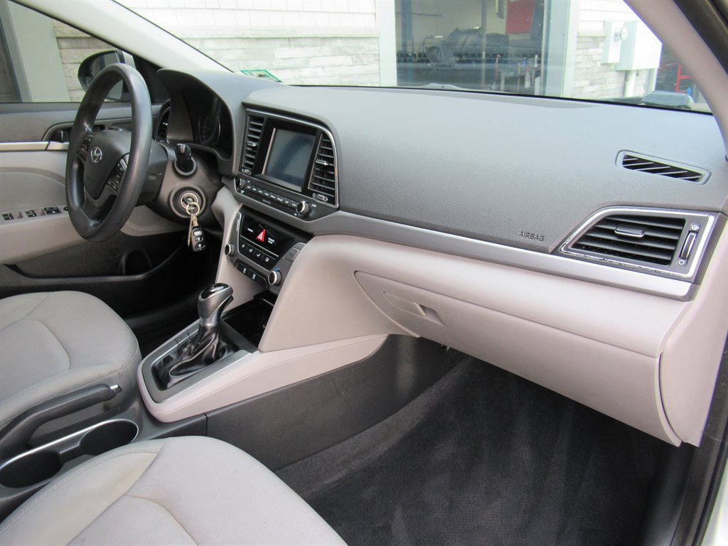 2017 Hyundai Elantra SE - Photo 15
