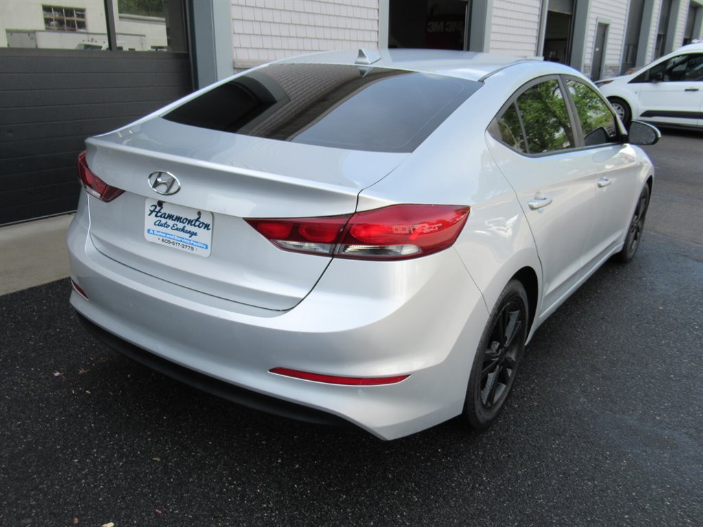 2017 Hyundai Elantra SE - Photo 6