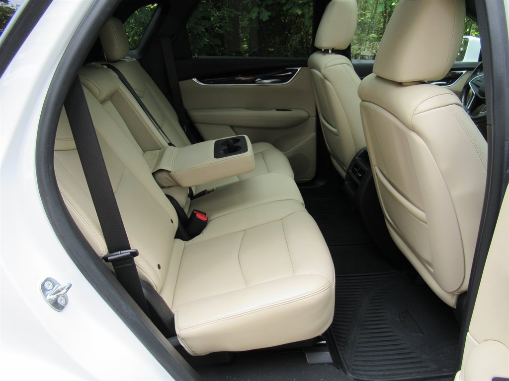 2017 Cadillac XT5 Luxury - Photo 19