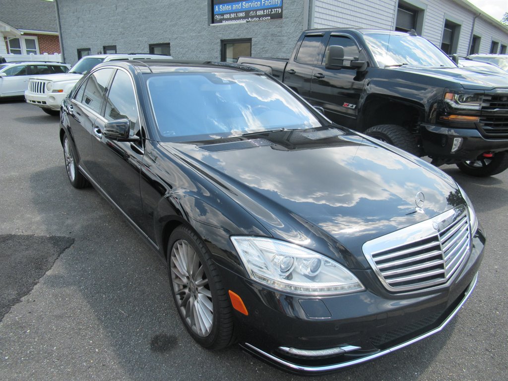 2010 Mercedes-Benz S-Class S550 4MATIC's photo