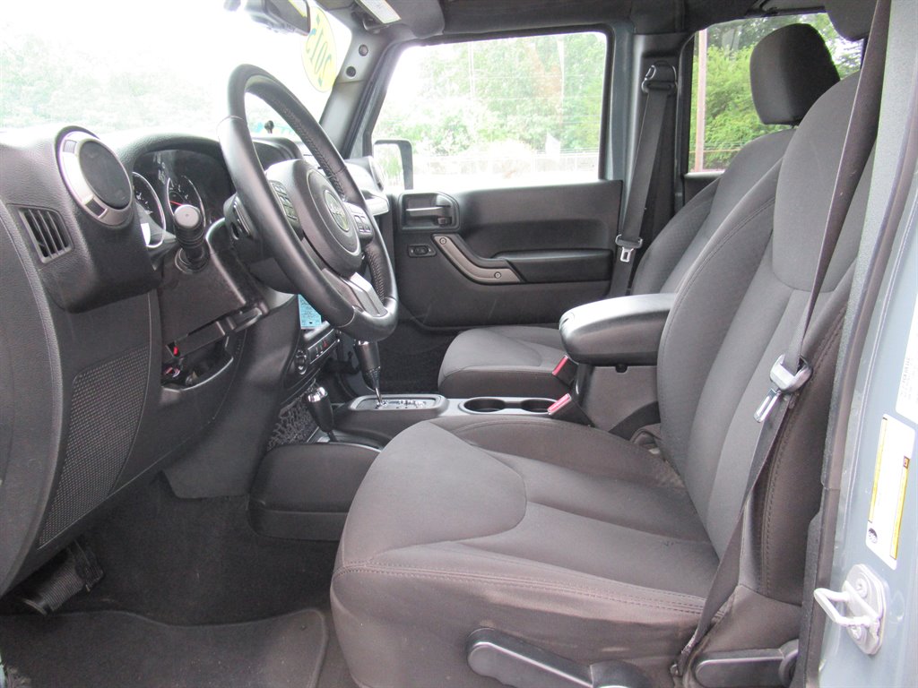 2015 Jeep Wrangler Unlimited Sport - Photo 11